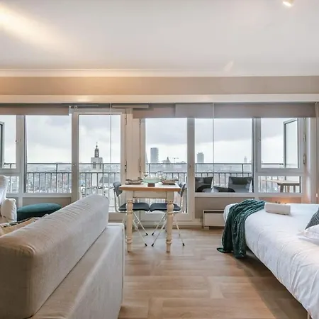 Bright Studio Near The Beach Apartment *